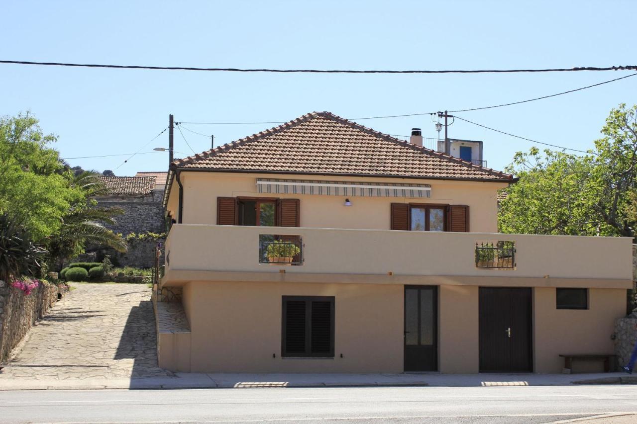 Marica Villa Tkon Exterior photo